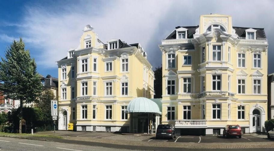 Kaiserhof 3*