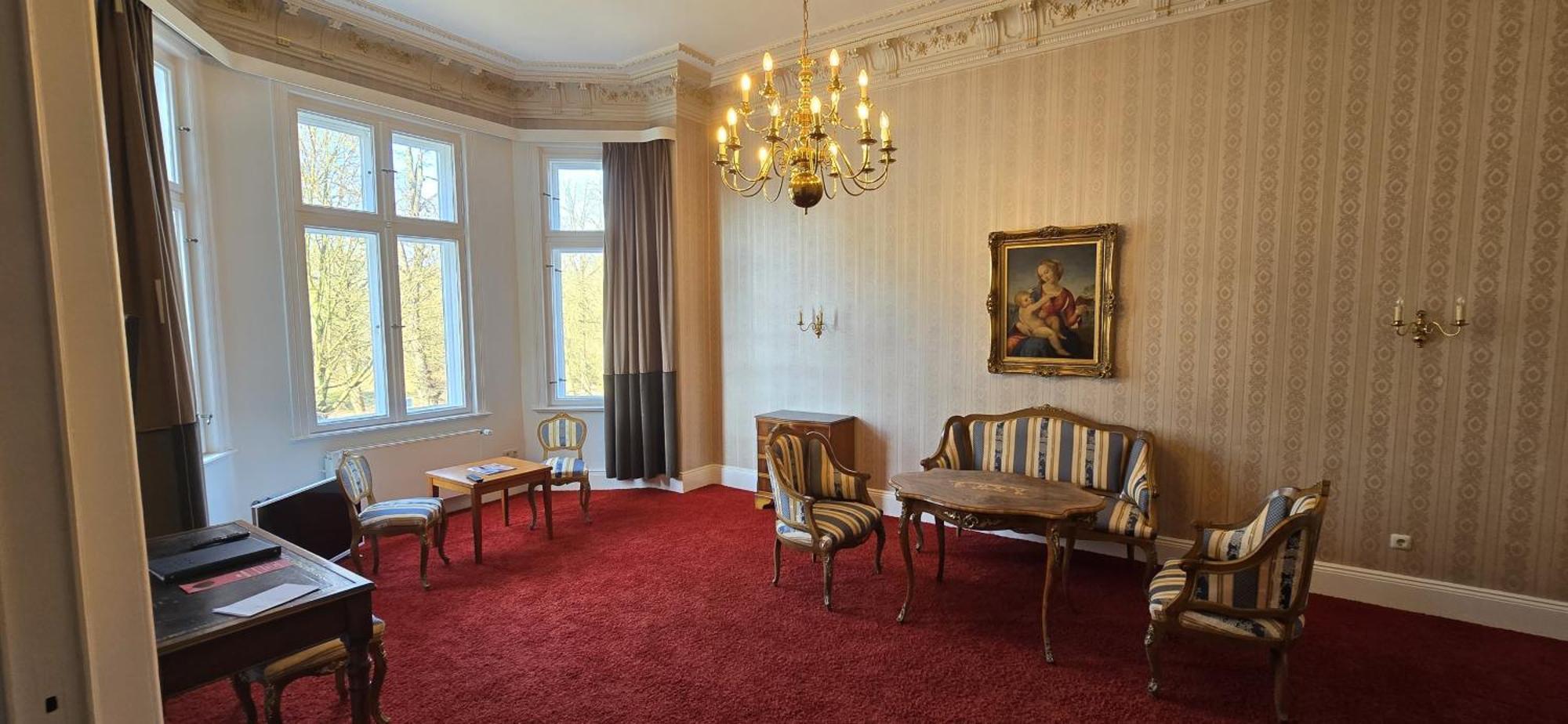 Kaiserhof Hotel 3*